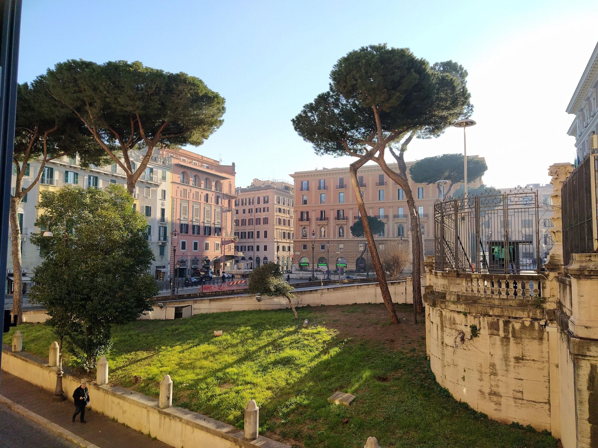 B&B Hotel Roma Italia Viminale Exteriör bild