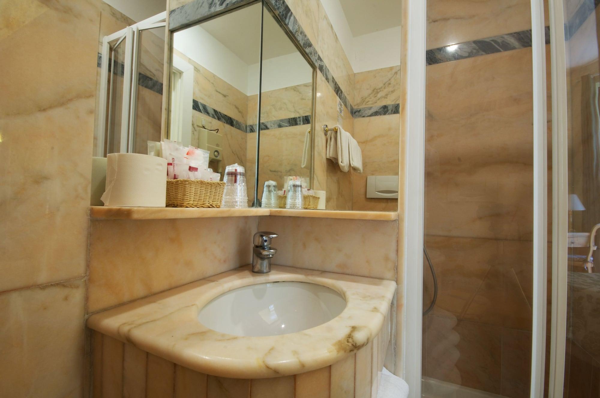 B&B Hotel Roma Italia Viminale Exteriör bild